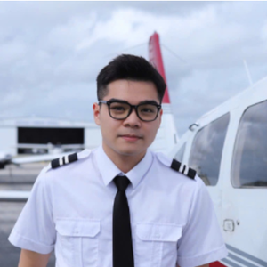 Chàng trai Hà Nội trở thành phi công khi mới 23 tuổi nhờ 1 quyết định của mẹ lúc đang học ĐH Bách Khoa